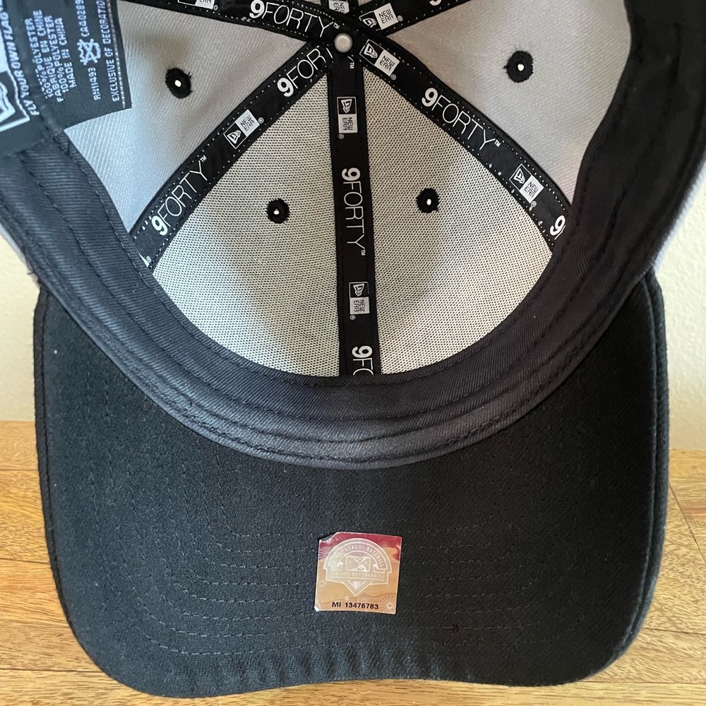 Wisconsin Timber Rattlers hat - Picture 4 of 4